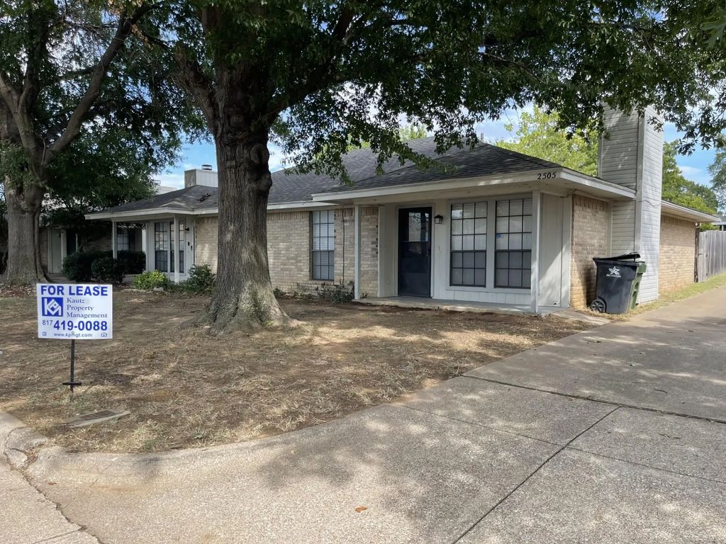 2505 Indigo Lane, Arlington