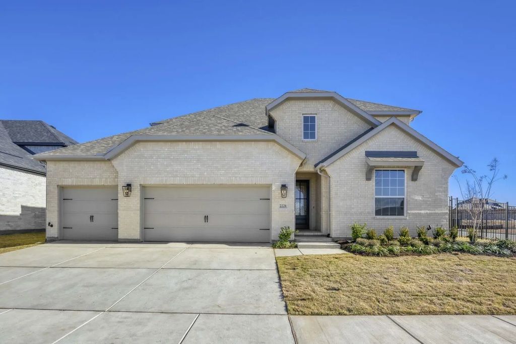 2226 Ten Mile Creek Road, Celina