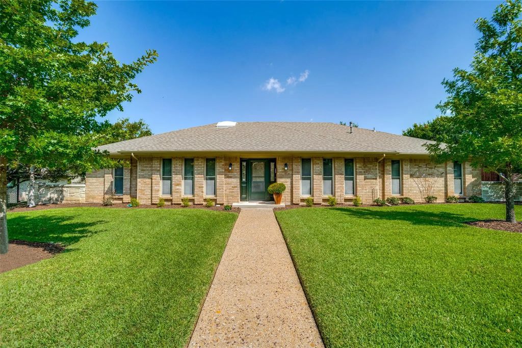 7023 Hillwood Lane, Dallas