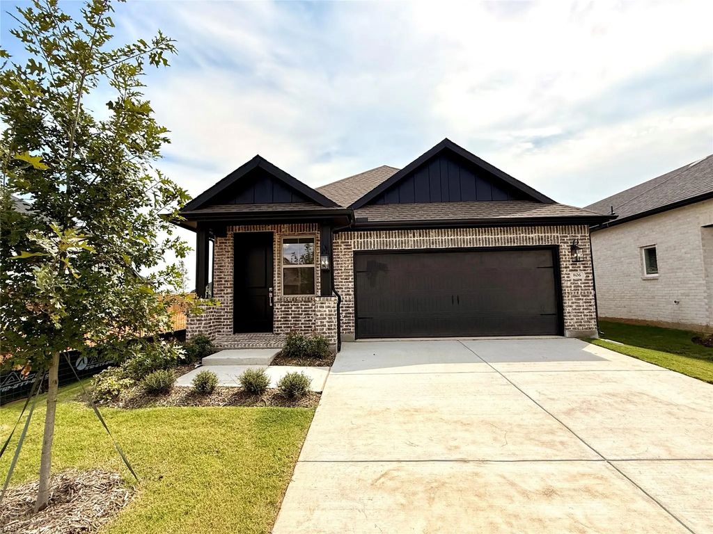 806 Sunflower Trail, Sherman