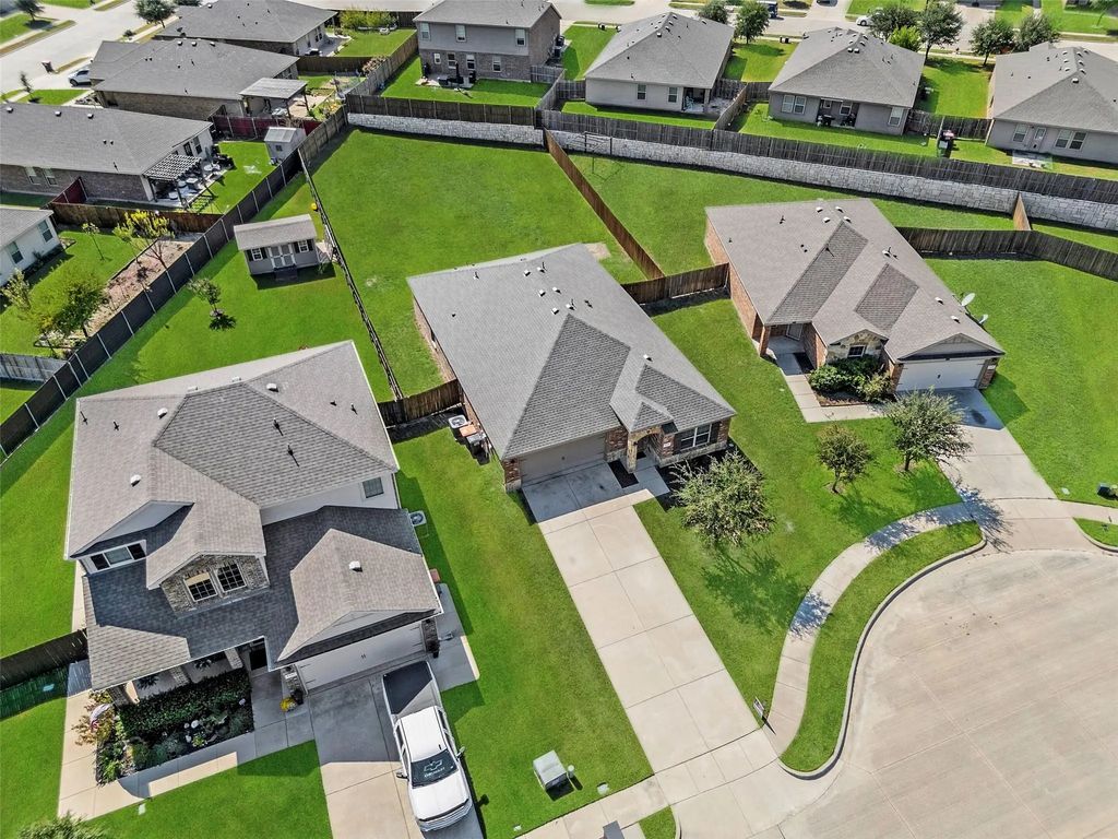 2411 Fall Court, Anna
