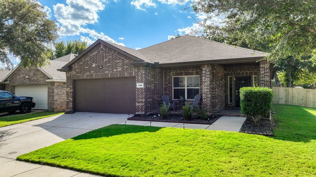 1100 New Meadow Drive, Azle