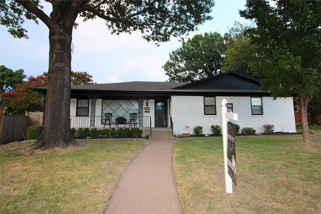 3132 Dorrington Drive, Dallas