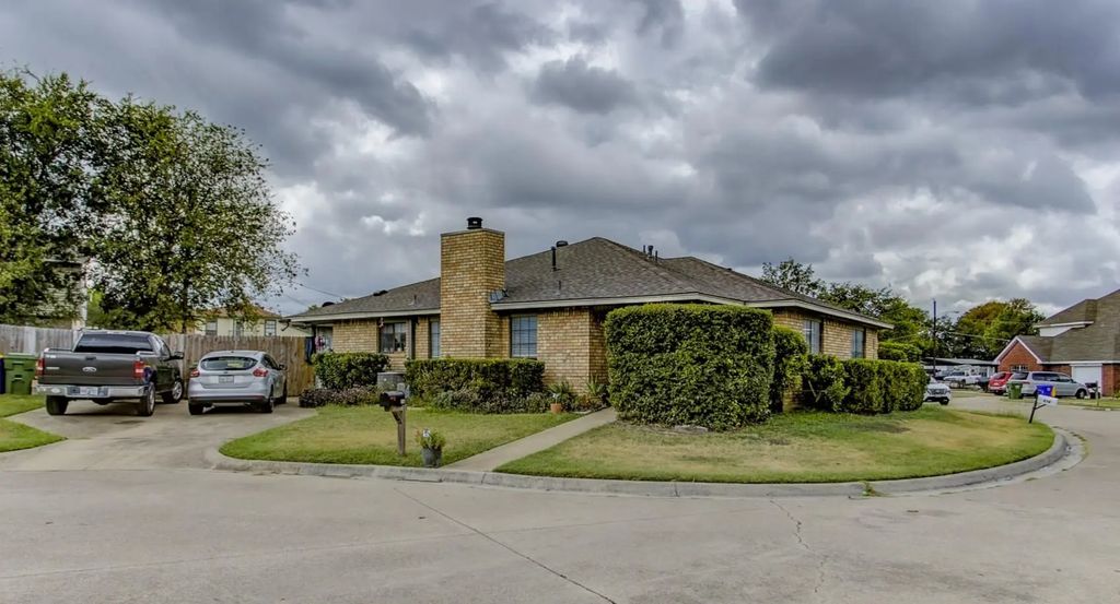 204 Lanham Court, White Settlement
