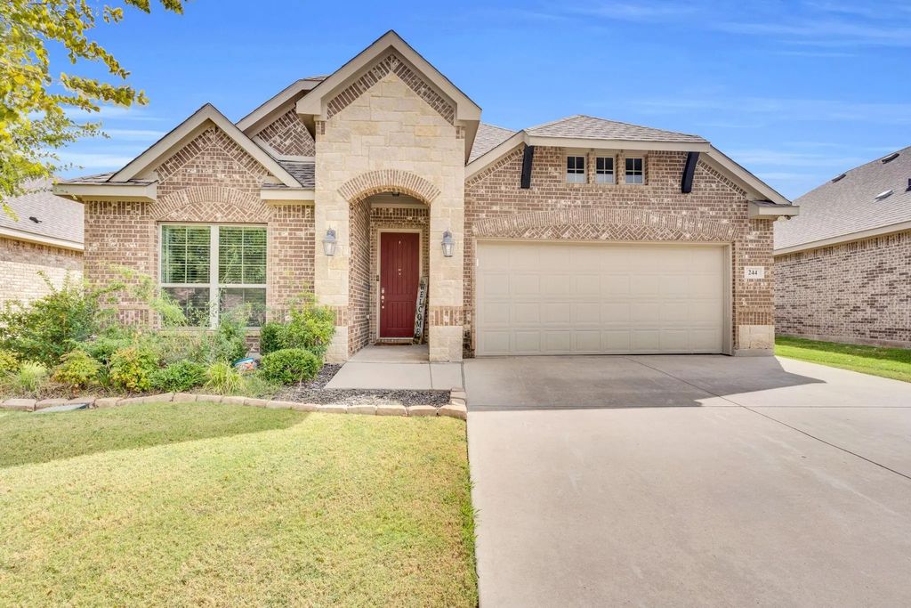 244 Dakota Drive, Waxahachie