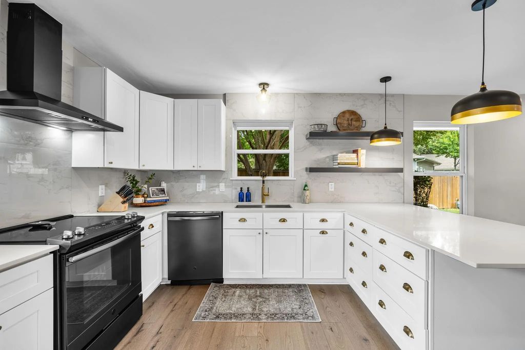 9536 Larchwood Drive, Dallas