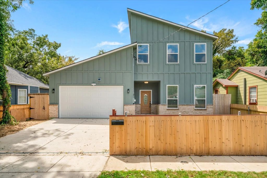4507 Bradshaw Street, Dallas