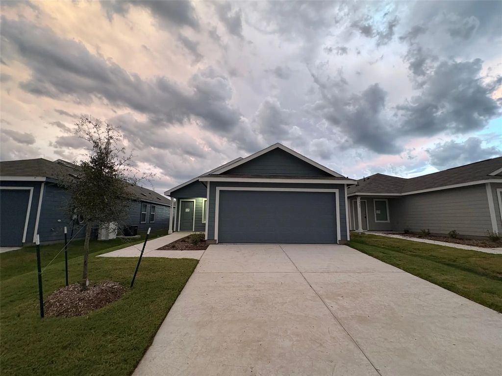 3906 Selawik Street, Sherman