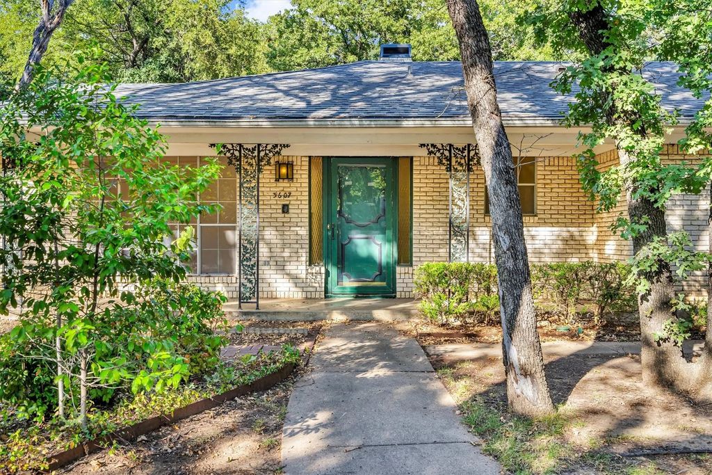 3607 Halifax Drive, Arlington