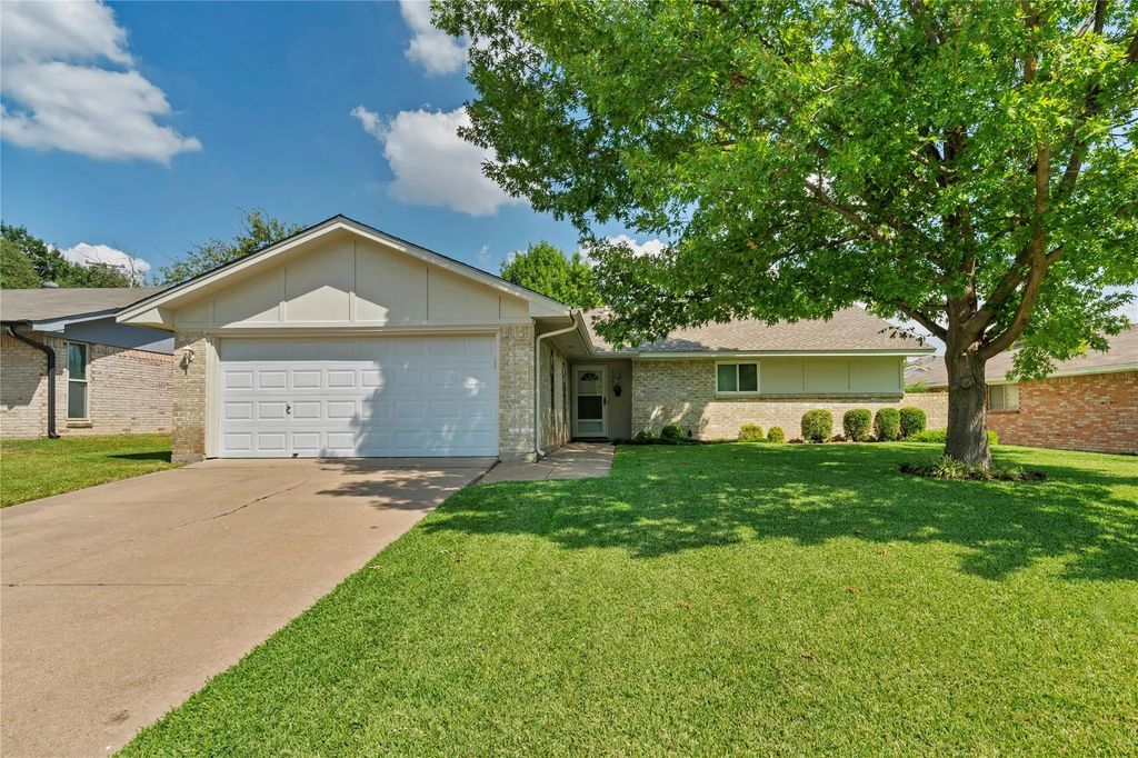 3001 Elsinor Drive, Fort Worth