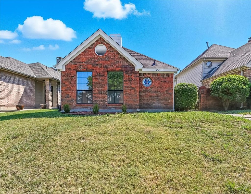 2206 Meadowstone Drive, Carrollton