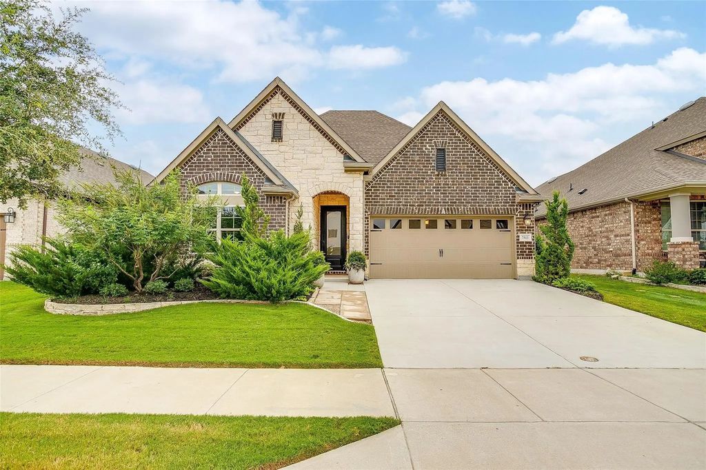 7513 Winterbloom Way, Fort Worth