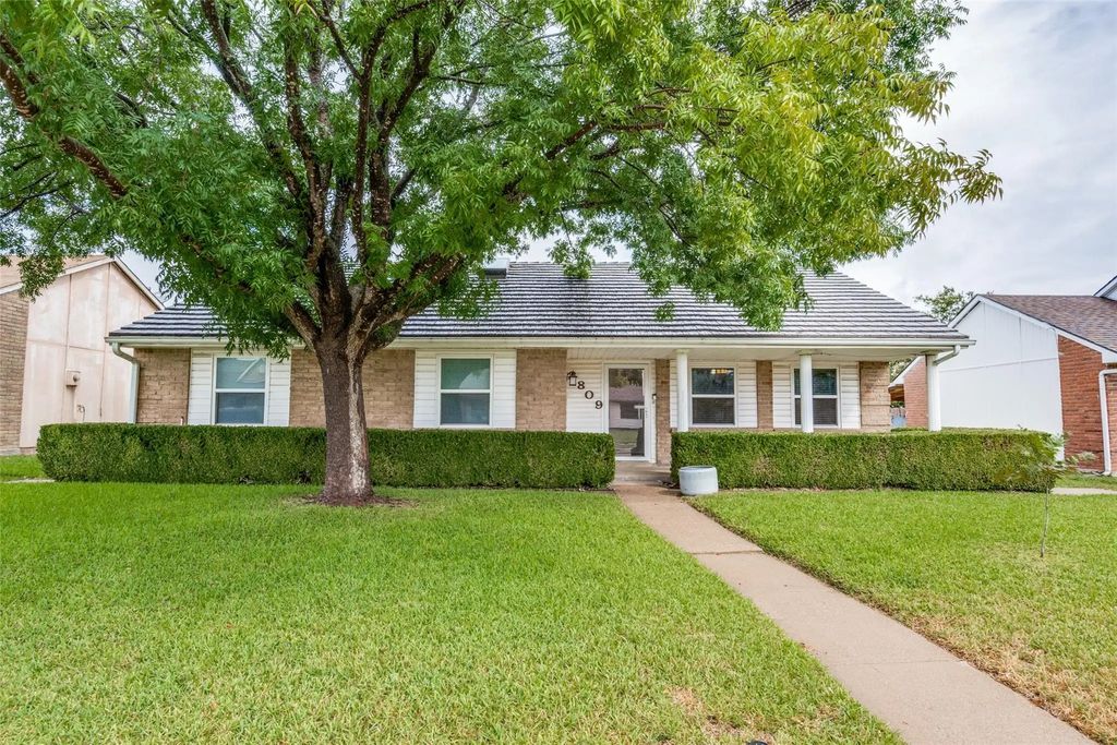 2809 Poplar Trail, Garland
