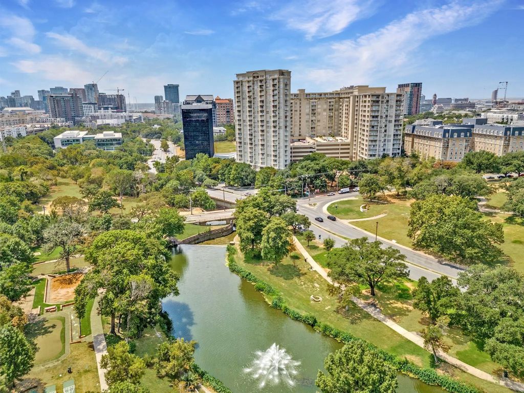 3225 Turtle Creek Boulevard 320, Dallas