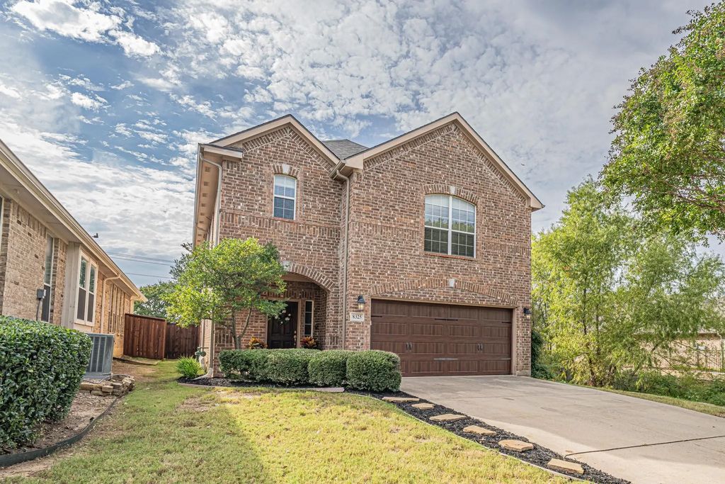 8325 Tyler Drive, Lantana