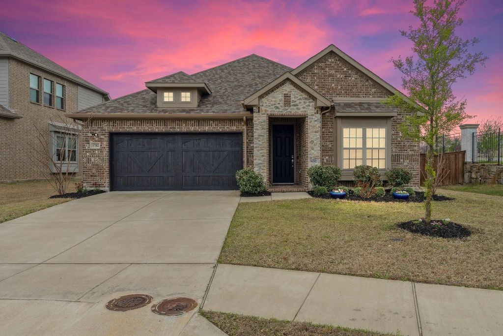 1702 Gallant Fox Drive, Rockwall