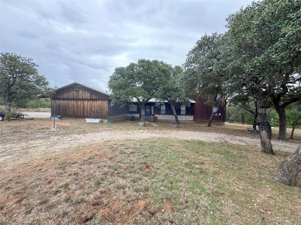 801 Highway 2214, Eastland