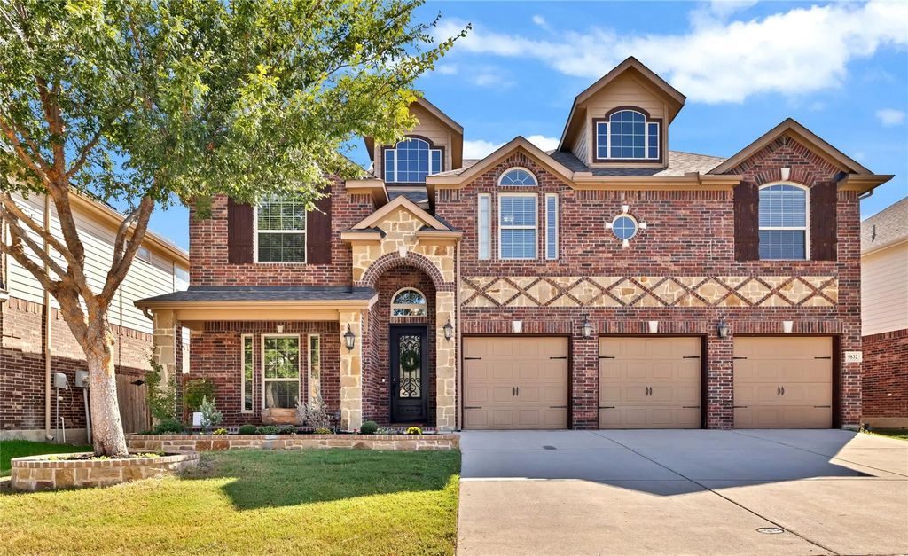 9832 Amaranth Drive, Fort Worth