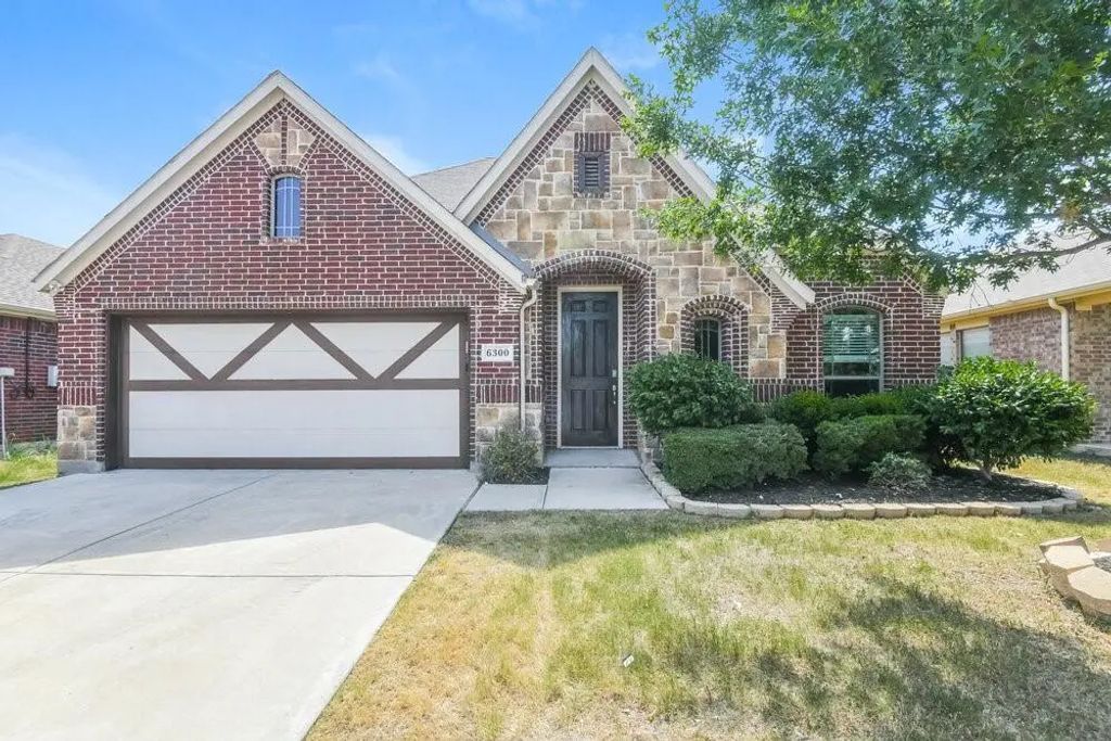 6300 Chalk Hollow Drive, Fort Worth