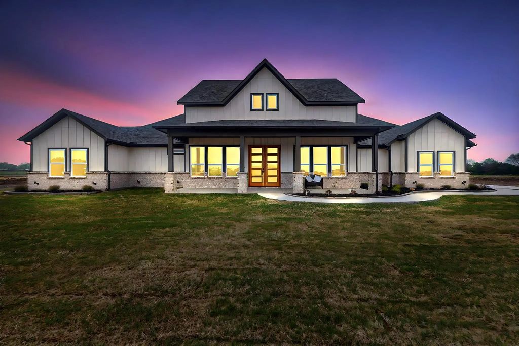 254 County Road 4615, Wolfe City
