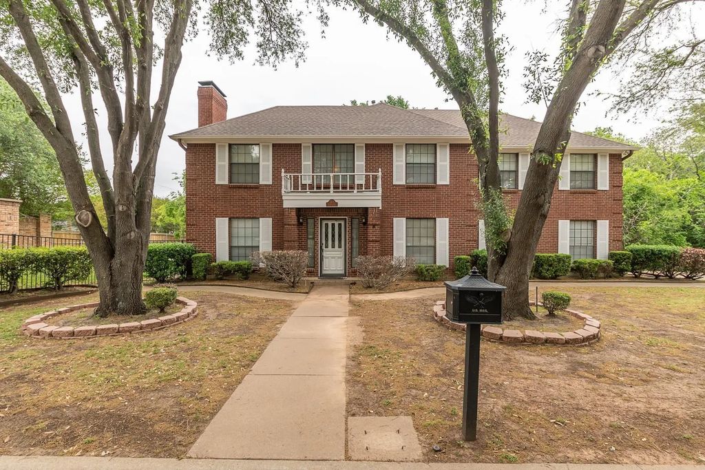 504 Estate Drive, Grand Prairie