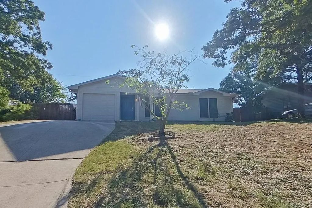 4805 Sugar Tree Court, Arlington