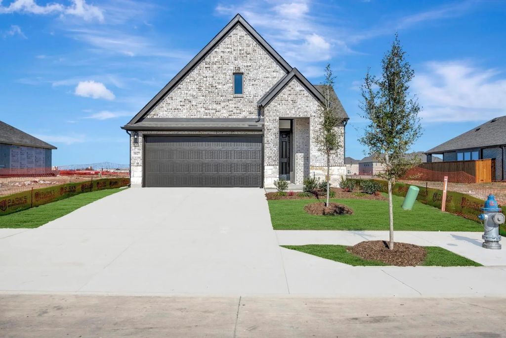 5027 Strait Way, Royse City