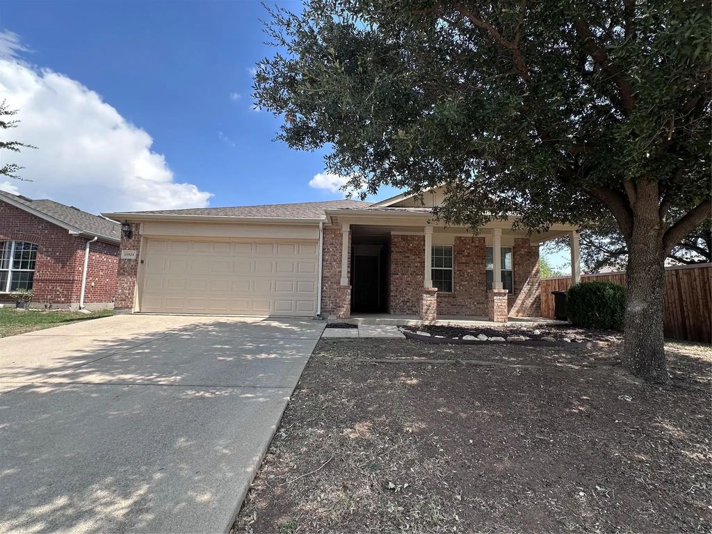 15924 Avenel Way, Fort Worth