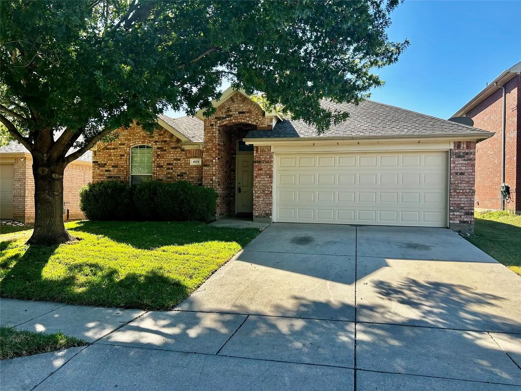 409 Mystic River Trail, Fort Worth