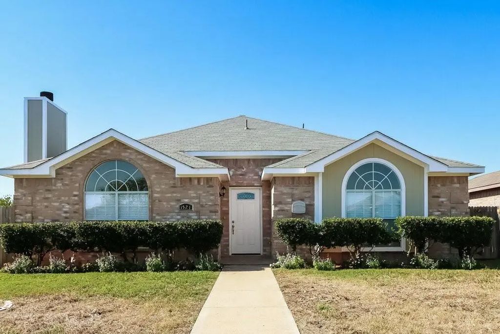 1521 Becky Lane, Lancaster