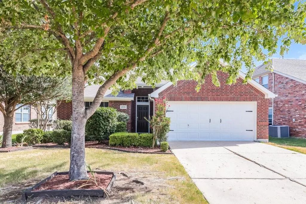2031 Brook Meadow Drive, Forney