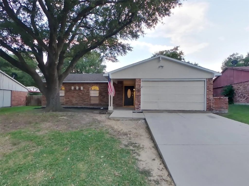 1711 Pilot Way, Garland