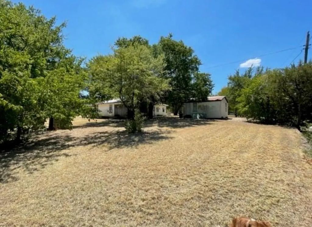 312 Alexander Lane, Bridgeport