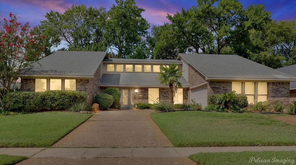 7610 Millicent Way, Shreveport