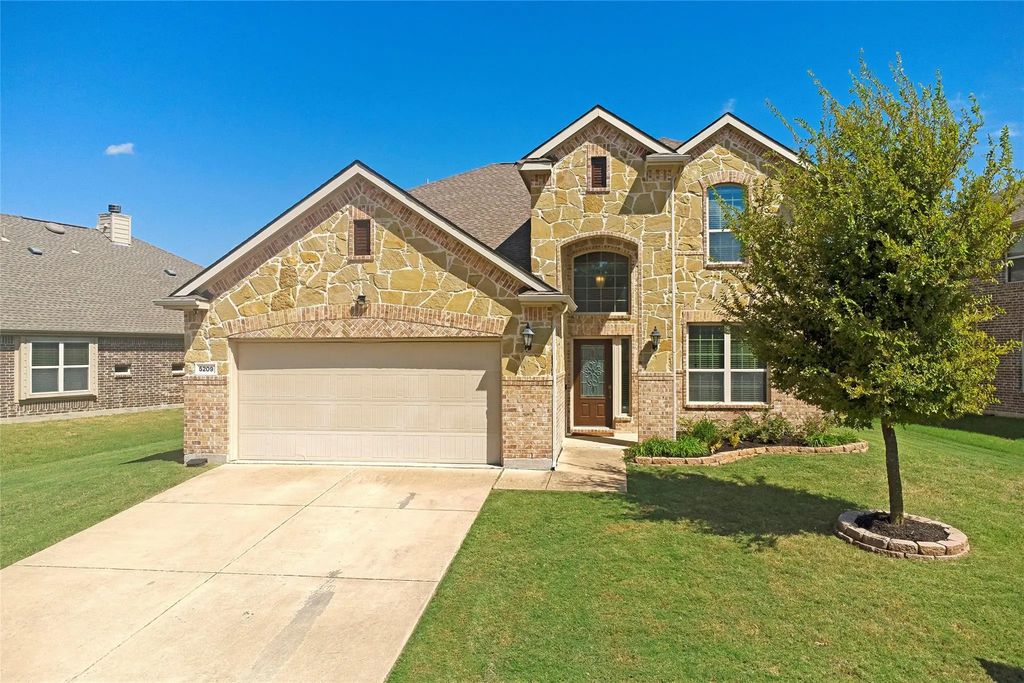5209 Mcclellan Drive, Frisco