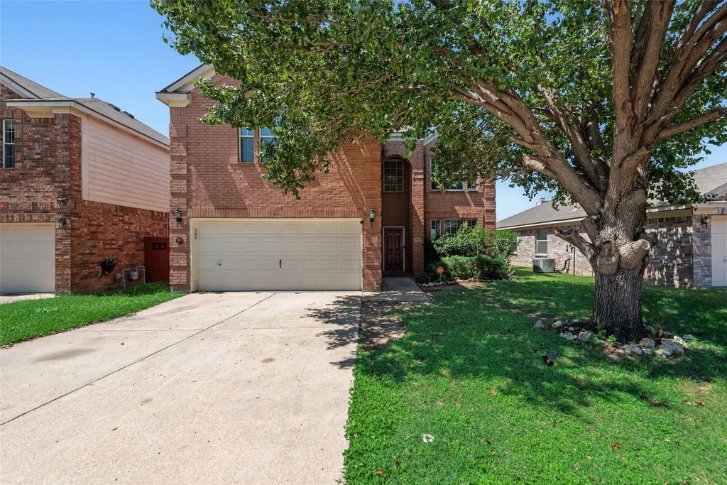 9913 Sedgewick Road, Fort Worth