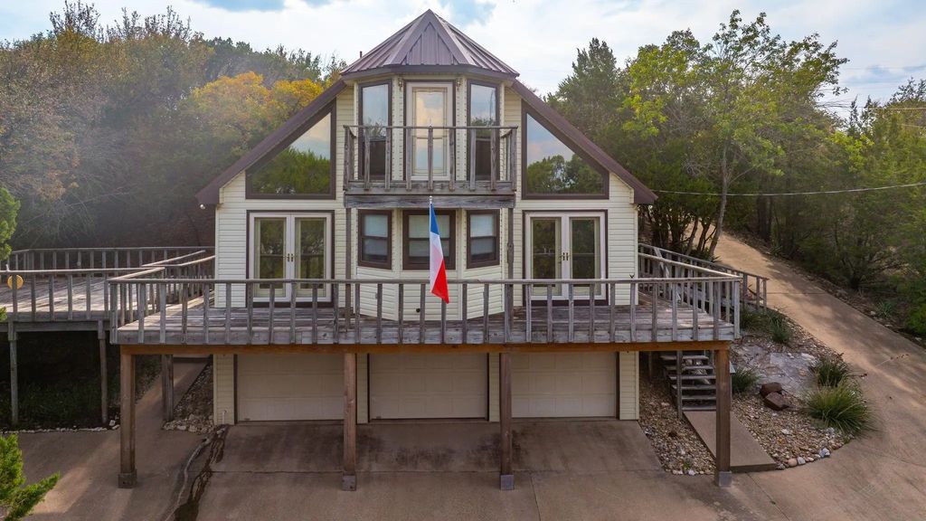 2011 Cordova Circle, Granbury