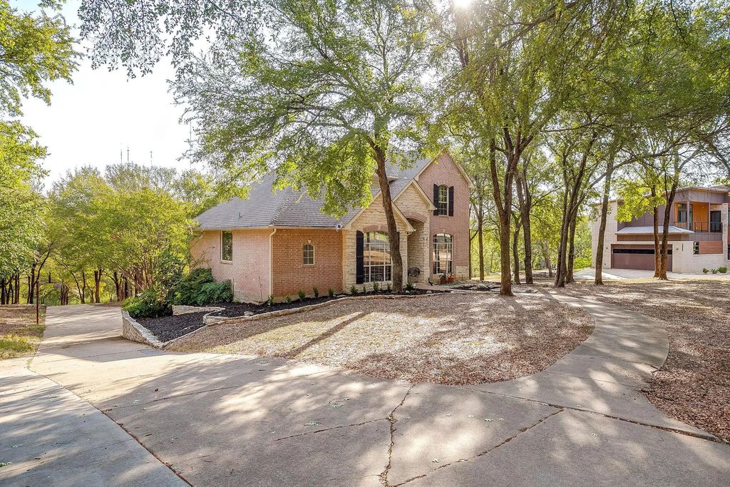 354 Rolling Oaks Ridge, Cedar Hill