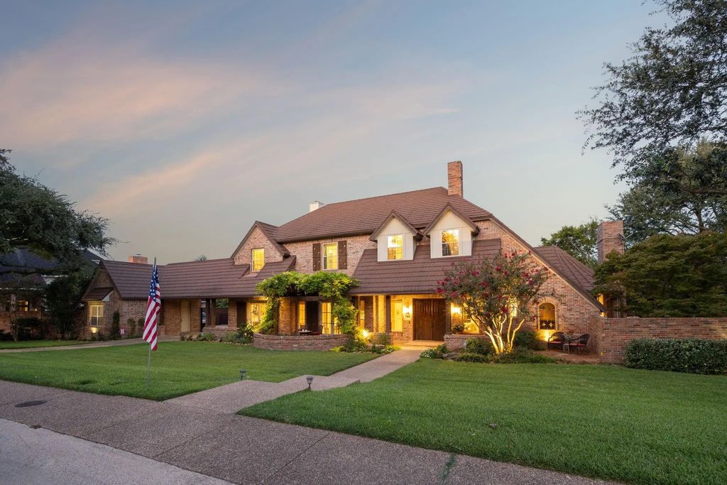 14820 Bellbrook Drive, Addison