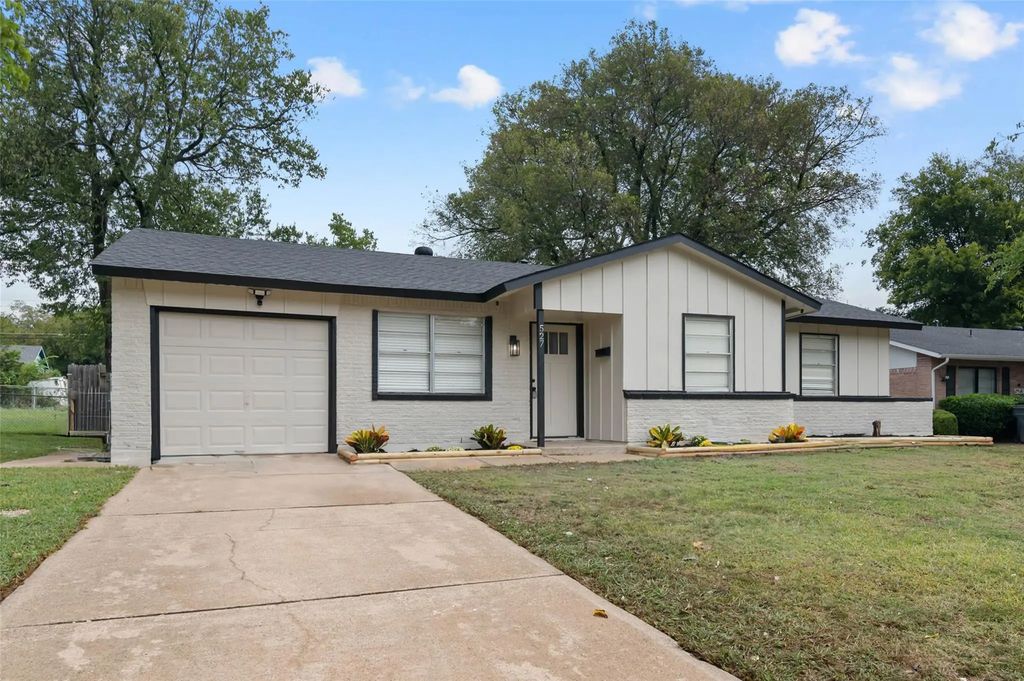527 Goldwood Drive, Dallas