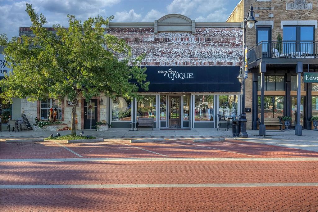 124 Main Street, Sulphur Springs
