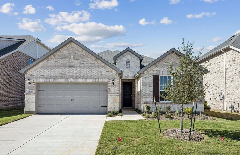 2921 Cliffside Drive, Celina