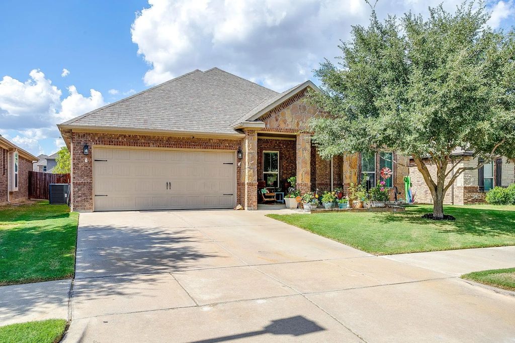 1640 Yukon Drive, Burleson