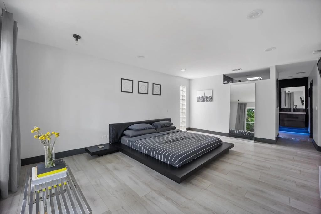 4134 Travis Street 11, Dallas