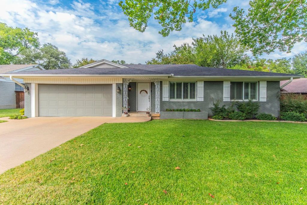 4128 Selkirk Drive W, Fort Worth