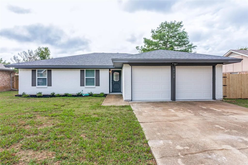 6728 Ridgetop Road, North Richland Hills