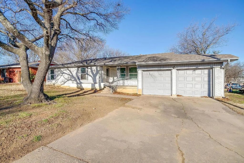4824 Trail Lake Drive, Fort Worth