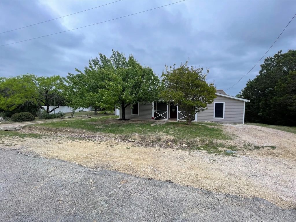 5007 Enchanted Court, Granbury
