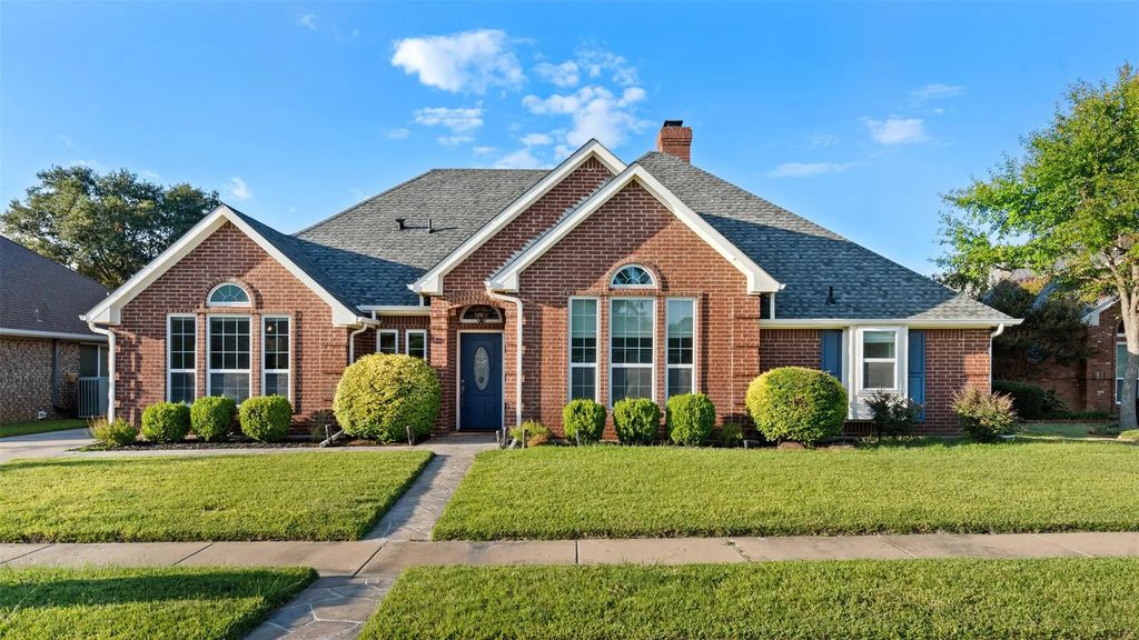2508 Fox Glenn Circle, Bedford