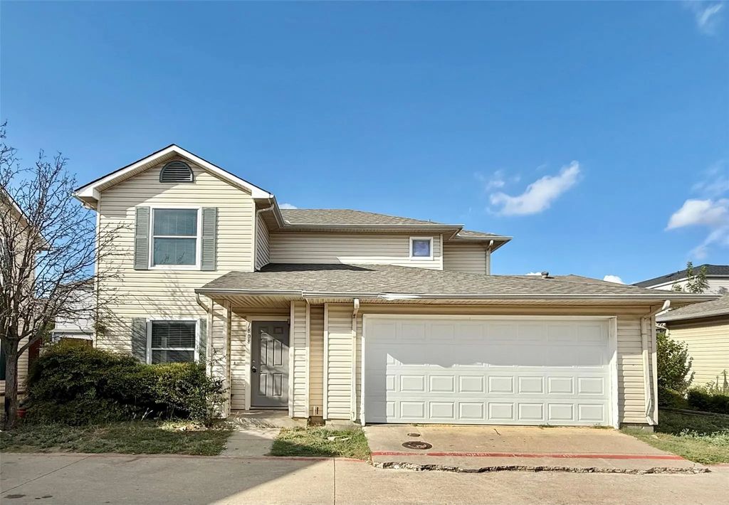 1808 Uruapan Plaza, Dallas